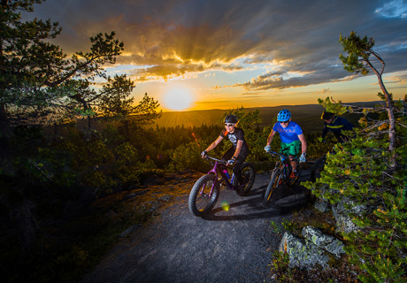 mtb i midnattssol